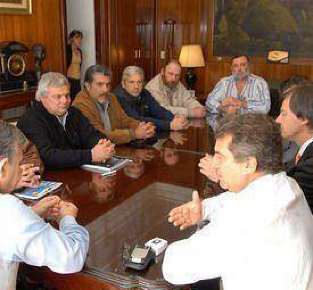 Urribarri gestion� ante la Naci�n por subsidios y el r�gimen laboral