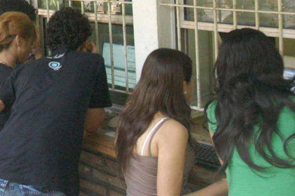 La Facultad de Ciencias Exactas y Tecnolog�as de la Universidad Nacional preinscribe para sus 19 carreras