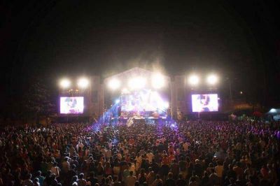 Disturbios y propaganda pol�tica en el recital de La Mancha de Rolando