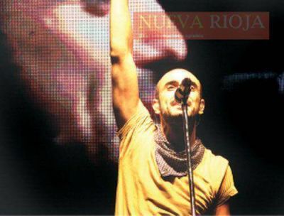 La lluvia no pudo con el show de Abel Pintos en la Chaya