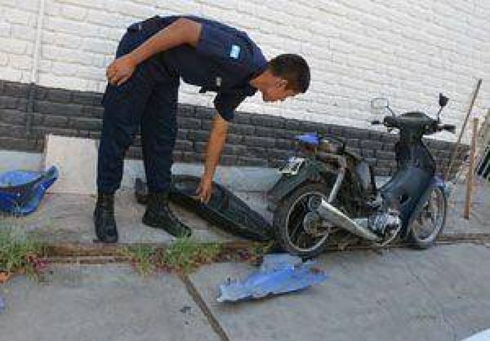 Un motociclsta muri� tras impactar con un cami�n