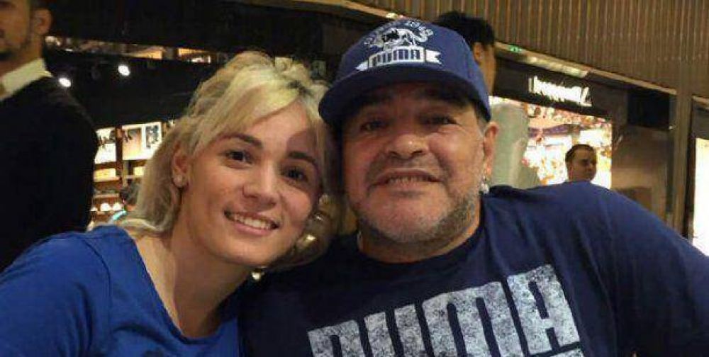 Maradona gast� 200 mil d�lares para festejar el D�a de los enamorados con Roc�o Oliva