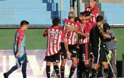Estudiantes venci� a Arsenal en su debut