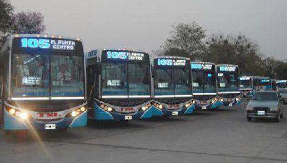 R�os confirm� que analizar� un aumento del boleto de transporte
