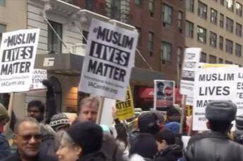 Protestan en Nueva York contra censura meditica de actos islamfobos