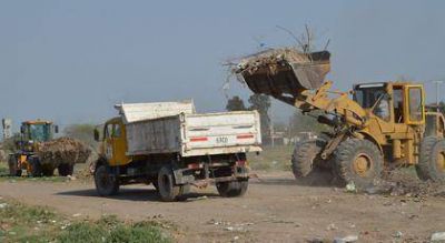 Contin�an los intensos trabajos de erradicaci�n de mini basurales