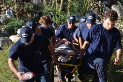 Bomberos de Tornquist rescataron a una mujer en el Cerro Ventana