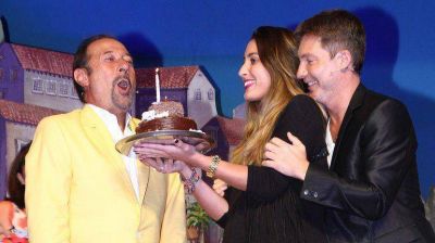 Guillermo Francella celebr� los 60 a�os arriba del escenario
