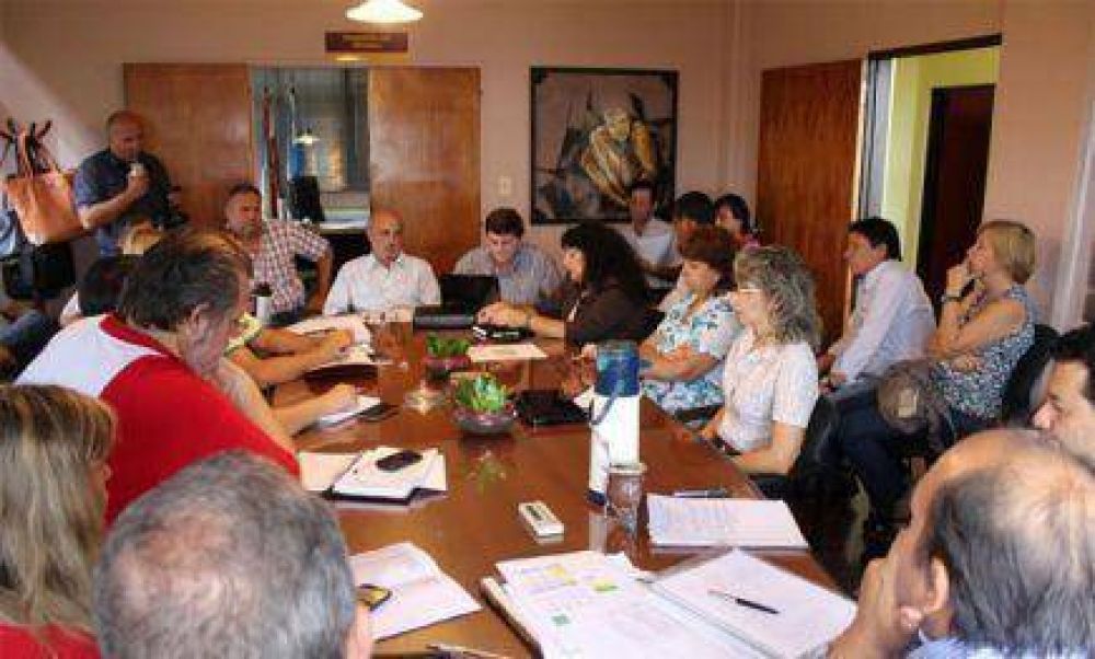 Reanudar�n la discusi�n sobre el aumento salarial para los docente