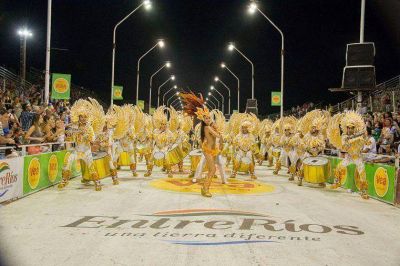 R�cord de turistas en Entre R�os este fin de semana de carnaval
