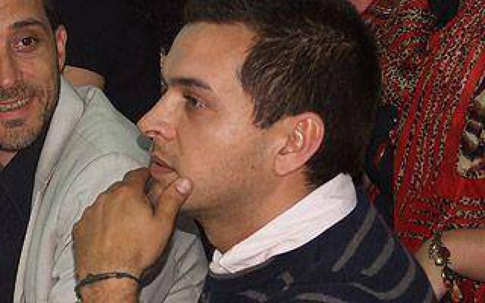�El proyecto massista est� muy flojo y marketinero�