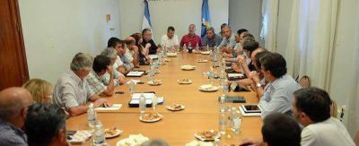 Buzzi asistir� al acto que encabeza hoy Cristina en Atucha