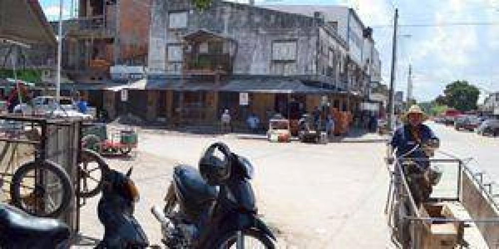 Escasos compradores paraguayos en la ciudad de Clorinda