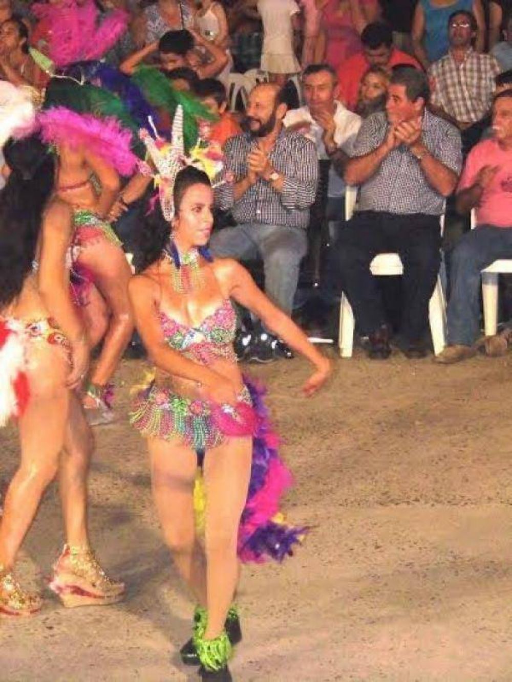 INSFR�N DISFRUT� DE LA PEN�LTIMA NOCHE DE LOS CORSOS BARRILES Y POPULARES 2015