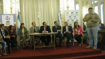 Casamiquela entregar� subsidios a cooperativas ca�eras