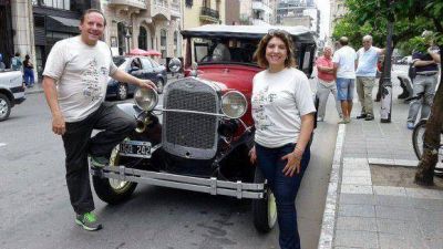 Pareja tucumana recorri� m�s de 12 mil kil�metros en su Ford A