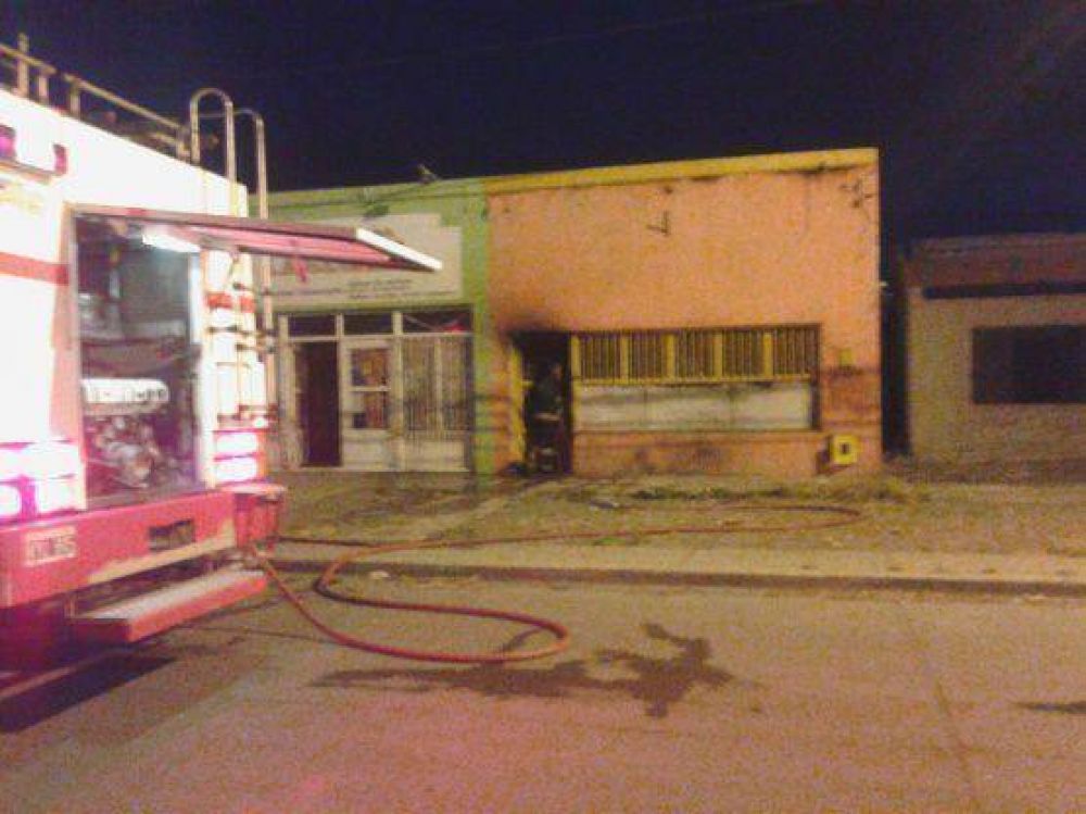 Incendio: da�os totales en un taller de soldadura