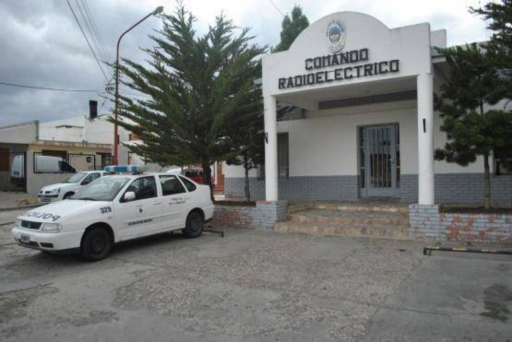 Le robaron 11 mil pesos a una mujer en su domicilio