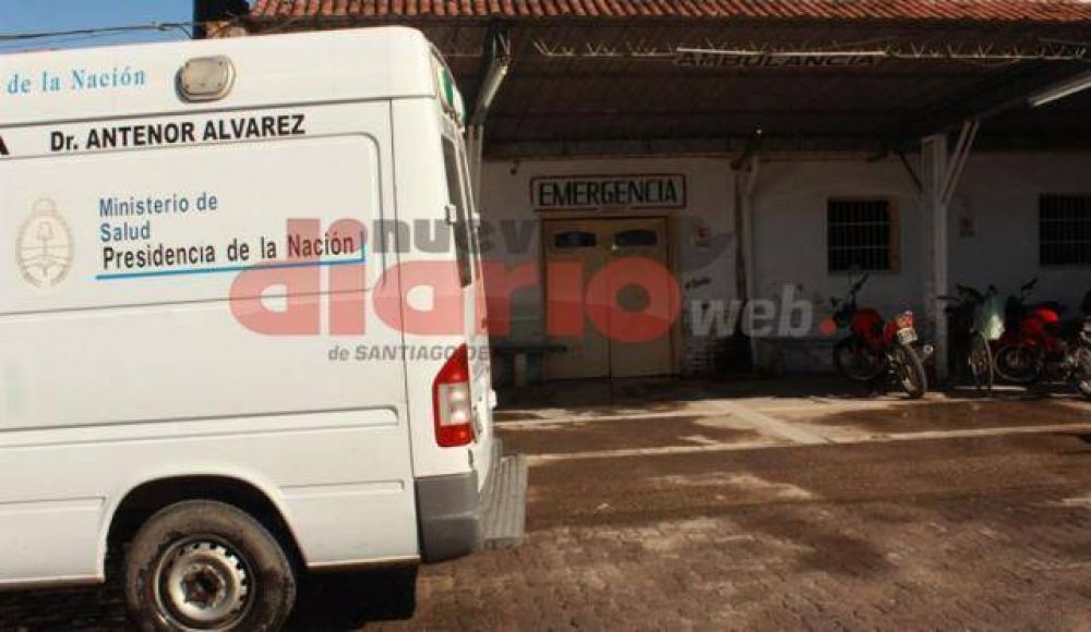 Semidesnudos y armados asaltaron a dos j�venes