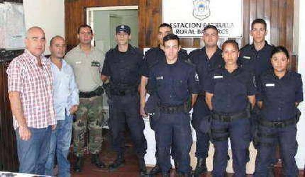 Echeverr�a recibi� a nuevos efectivos