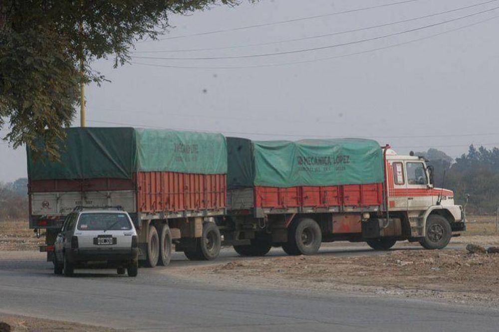 Transportistas buscan un aumento de 30% en fletes