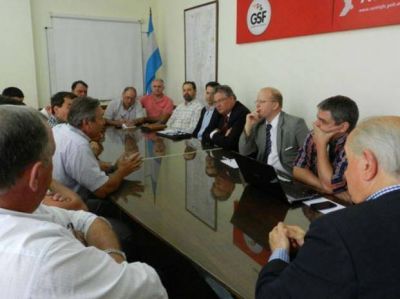 En plena pelea de precios, se re�ne la mesa provincial de lecher�a en Santa Fe
