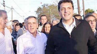 Massa controla de cerca a su tropa para evitar fugas