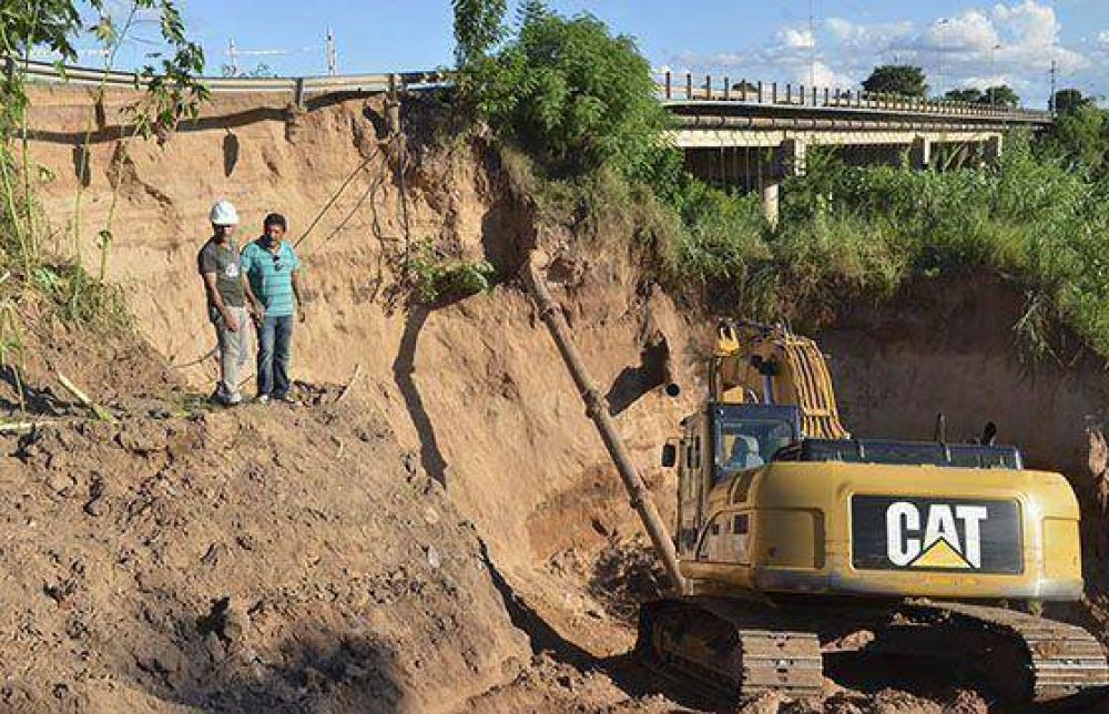 Se trabaja para restablecer el servicio de agua en Mosconi y Tartagal 