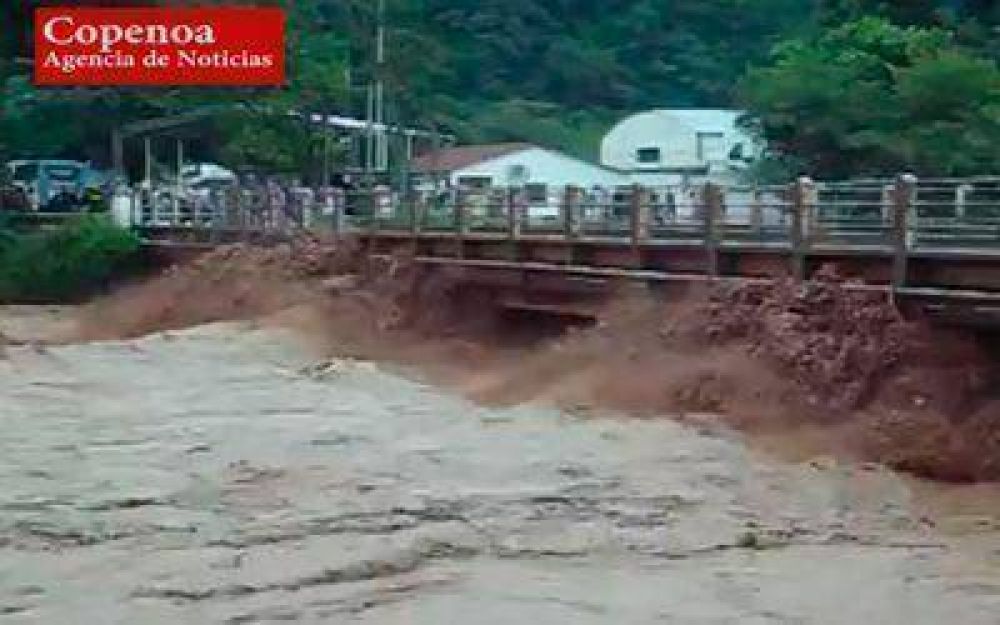 Salta: 30 mil personas aisladas por cada de puente y crecida del Rio Pilcomayo
