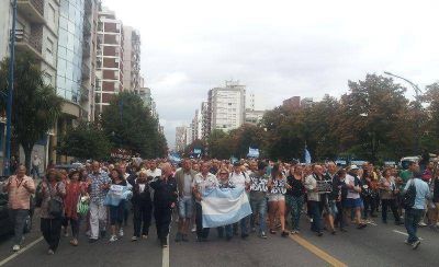 18F: una multitud marcha por las calles de Mar del Plata