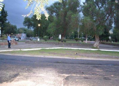 Permanece en grave estado el hombre que se dispar� jugando a la ruleta rusa
