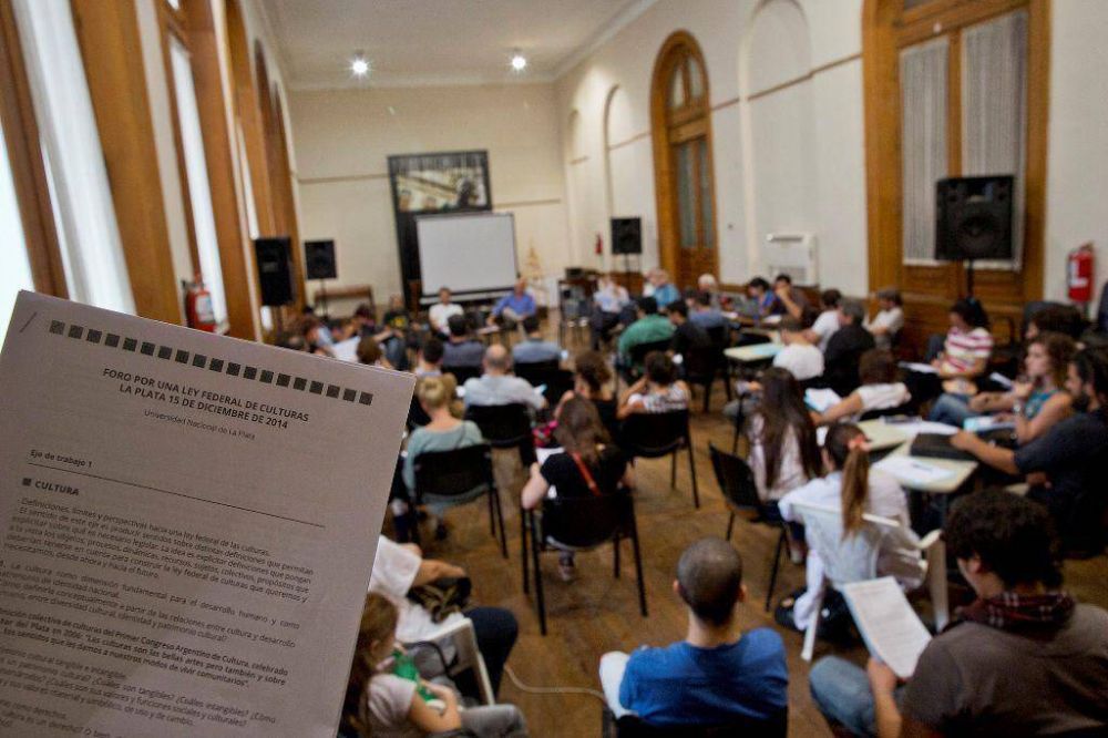 Se realiza hoy el foro por la Ley Federal de las Culturas