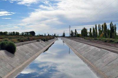 Reuni�n por el avance de obras de las �aguas claras�