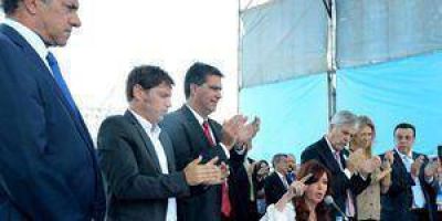 Cristina se mostr� con Scioli e Insfr�n