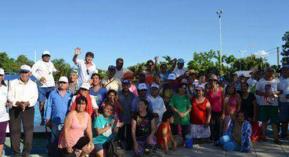 Centenares de adultos mayores en colonia de vacaciones del IPS