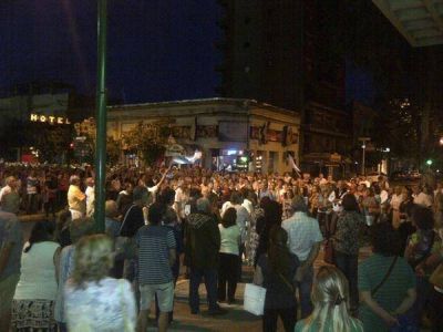 En Jun�n unas 2 mil personas marcharon por Nisman