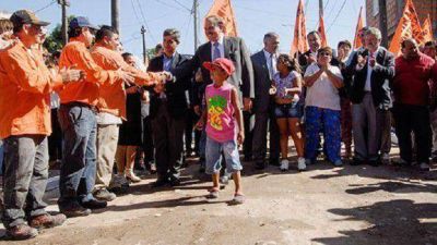 Alperovich inaugur� nuevas obras en la capital tucumana