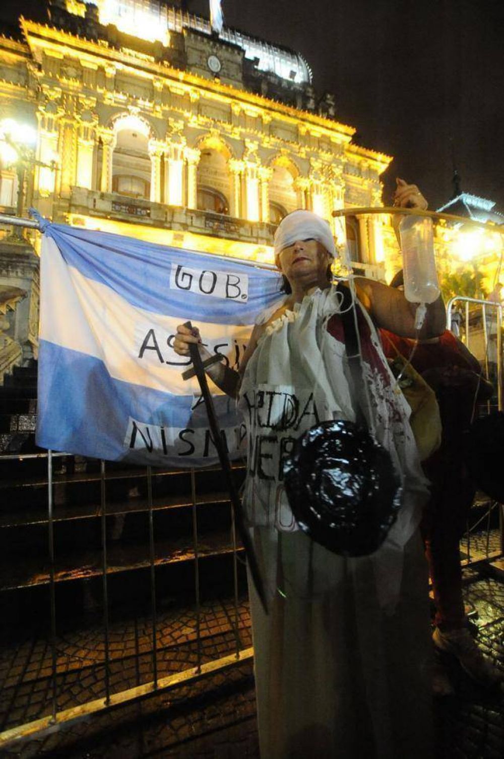 En Tucum�n, el reclamo de justicia desafi� al aguacero