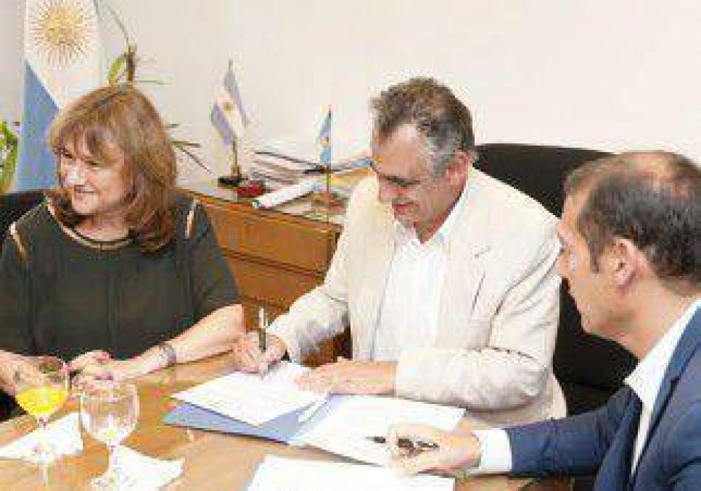 Buscan que la UNCo sea un destino acad�mico mundial 