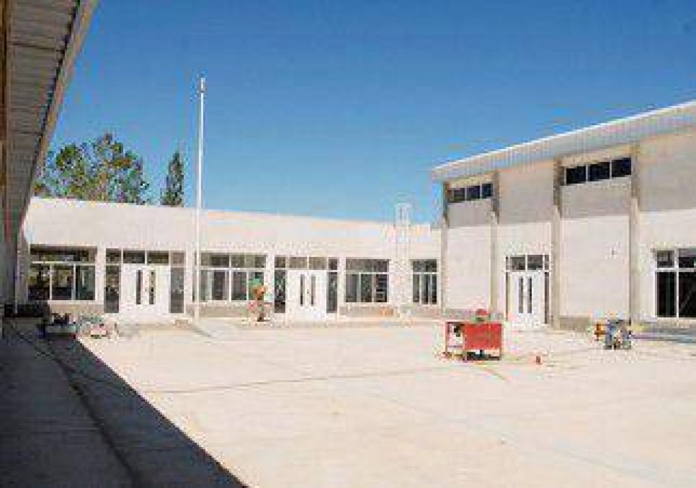 Dicen que no van a llegar a tiempo con las obras escolares 