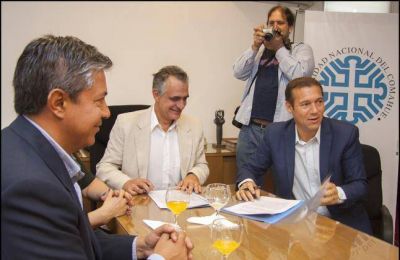 Guti�rrez y Crisafulli firmaron convenios de cooperaci�n mutua