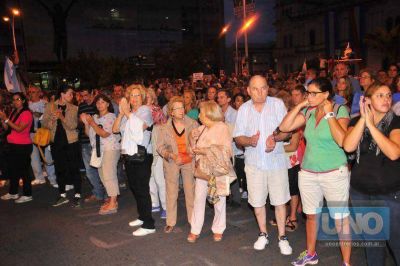 El 18F convoc� a miles de paranaenses