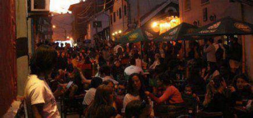 Bariloche vivi� un fin de semana largo desbordado de turistas