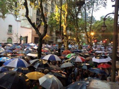 18F con raras cuentas: para la Metropolitana, 400mil; para la Federal, 50mil