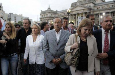 Tambi�n hubo silencio de kirchneristas fueguinos