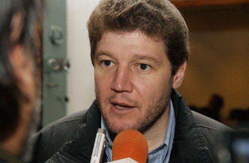 Melella desminti� haber enviado una carta a afiliados radicales con su renuncia al partido