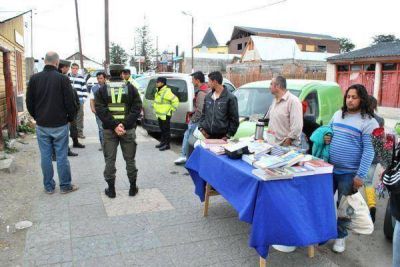 Gendarmer�a y Polic�a secuestraron DVDs �truchos� en Tolhuin