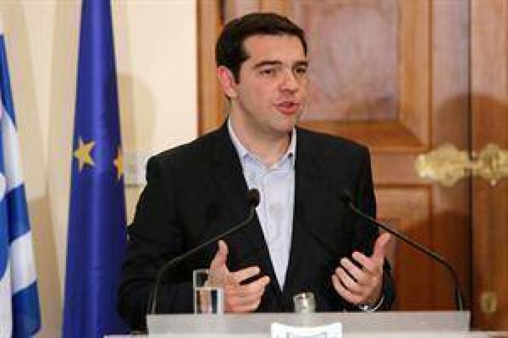 Tsipras les declara la guerra a los 