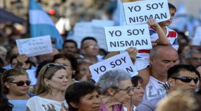 Con la plaza 9 de Julio colmada Salta homenajeó al fiscal Nisman