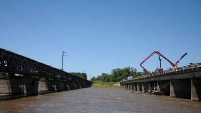Volvieron a cerrar el puente da�ado sobre la Autov�a 2